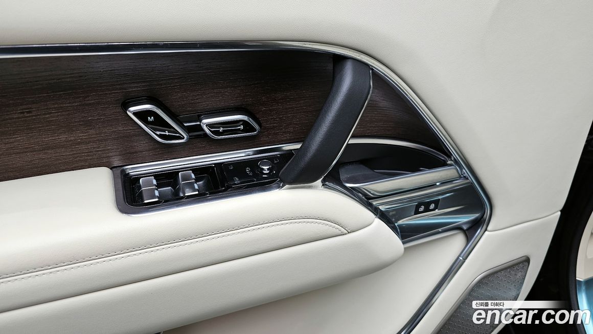 Land Rover Range Rover 2023