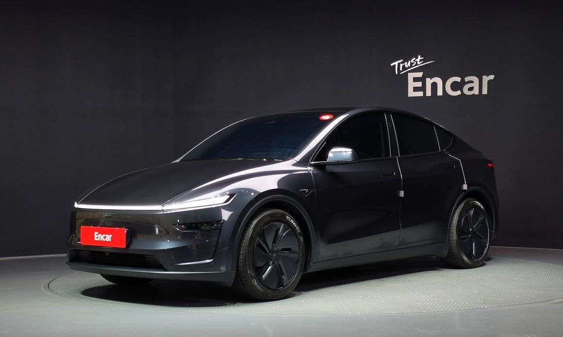 Tesla Model Y 2025
