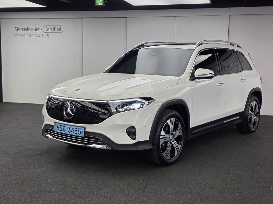 Mercedes-Benz EQB 2026