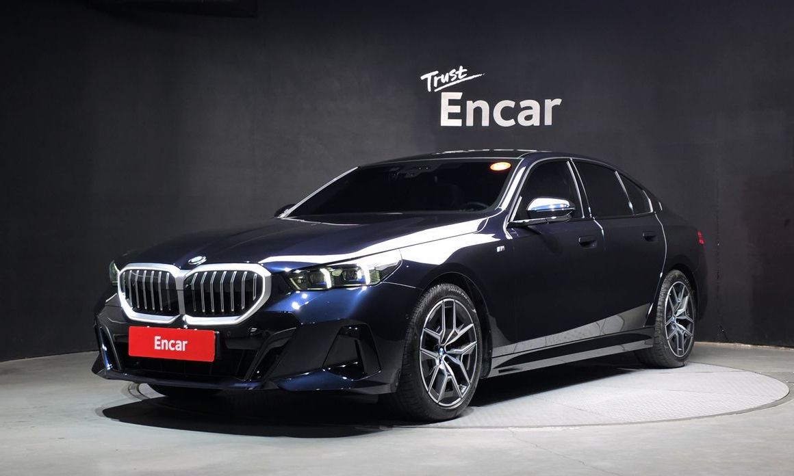 BMW 5-Series 2025
