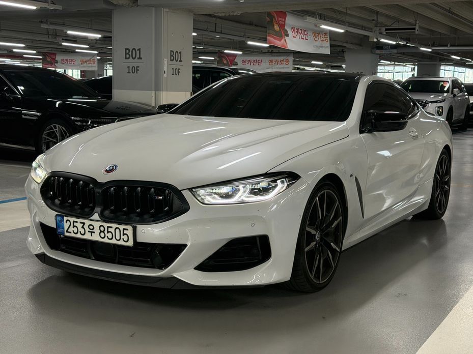 BMW 8-Series 2022