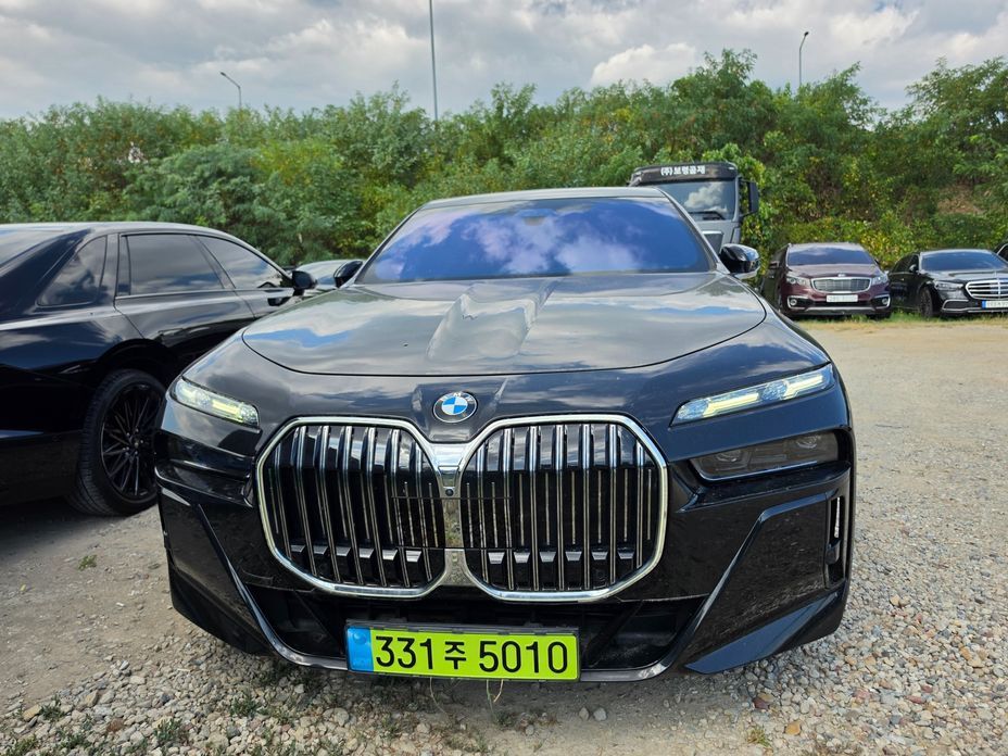 BMW 7-Series 2024