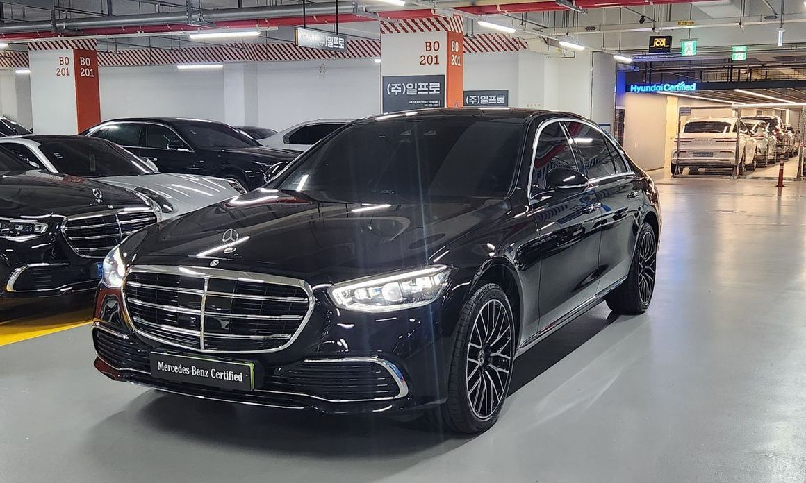 Mercedes-Benz S-Class 2025