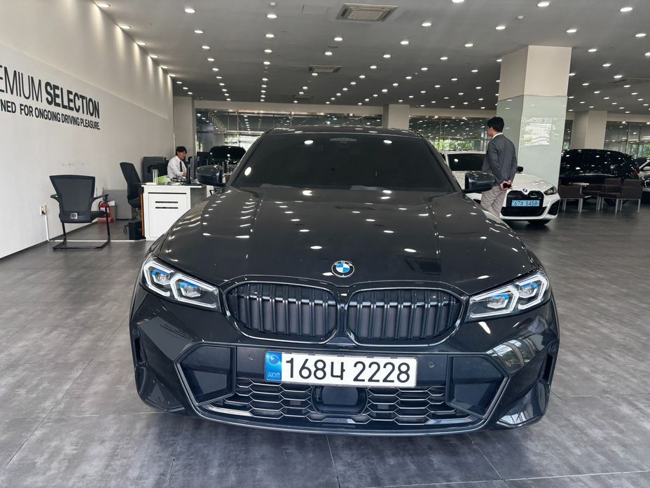 BMW 3-Series 2023