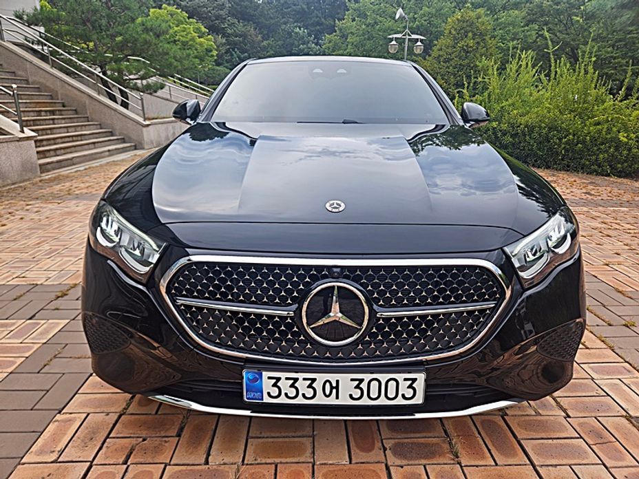 Mercedes-Benz E-Class 2025