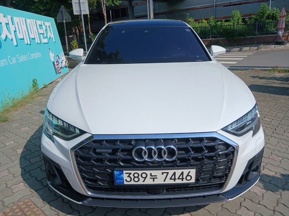 Audi A8 2023