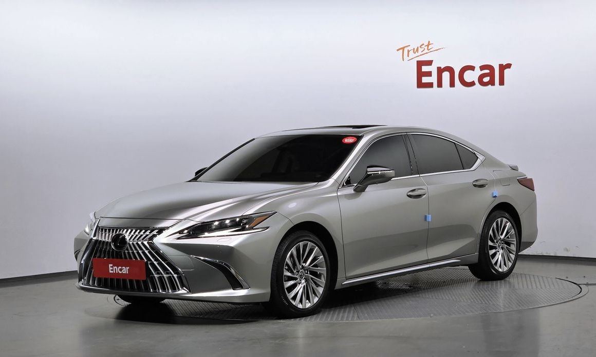 Lexus ES 2026