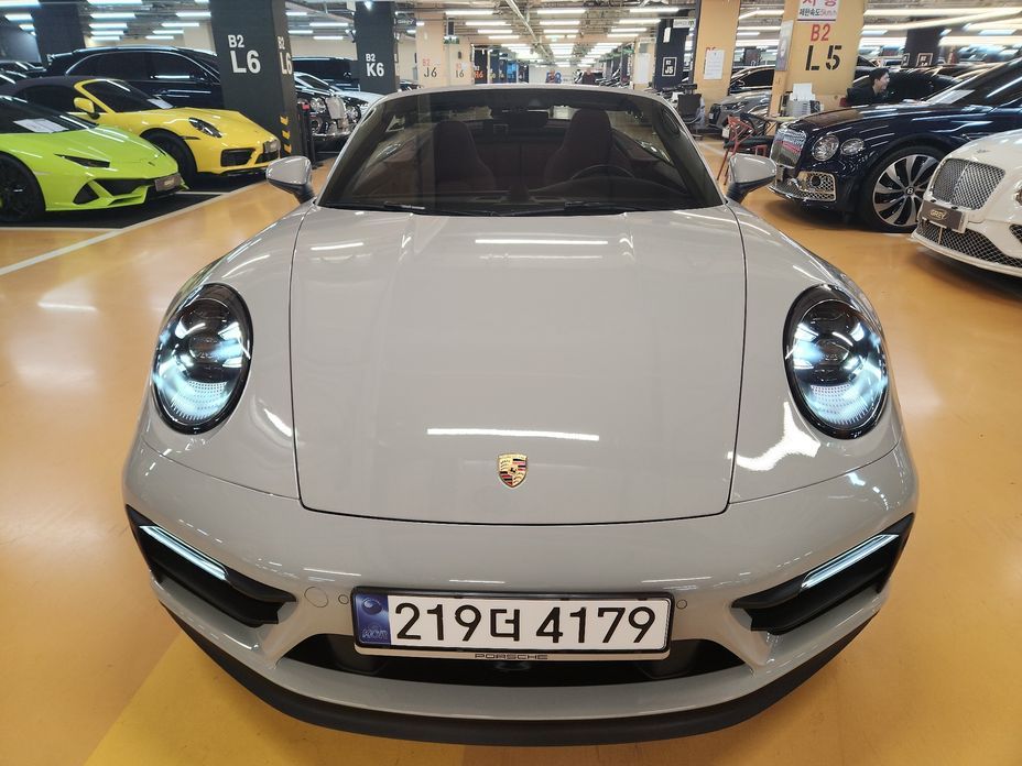 Porsche 911 2023