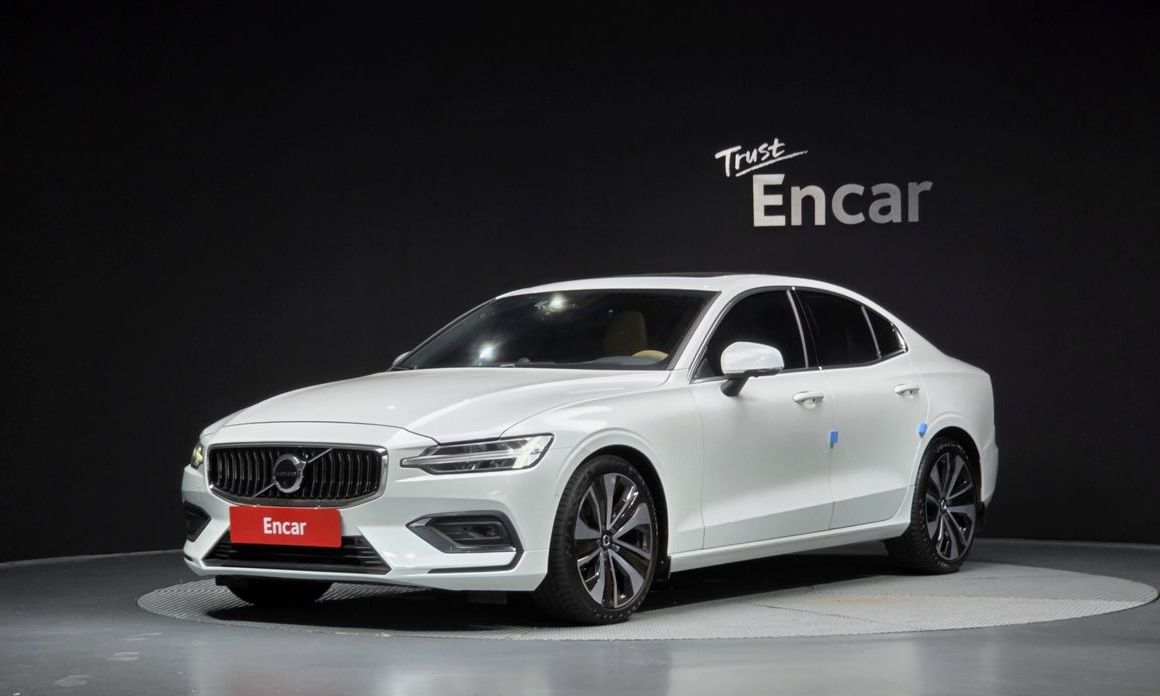 Volvo S60 2023
