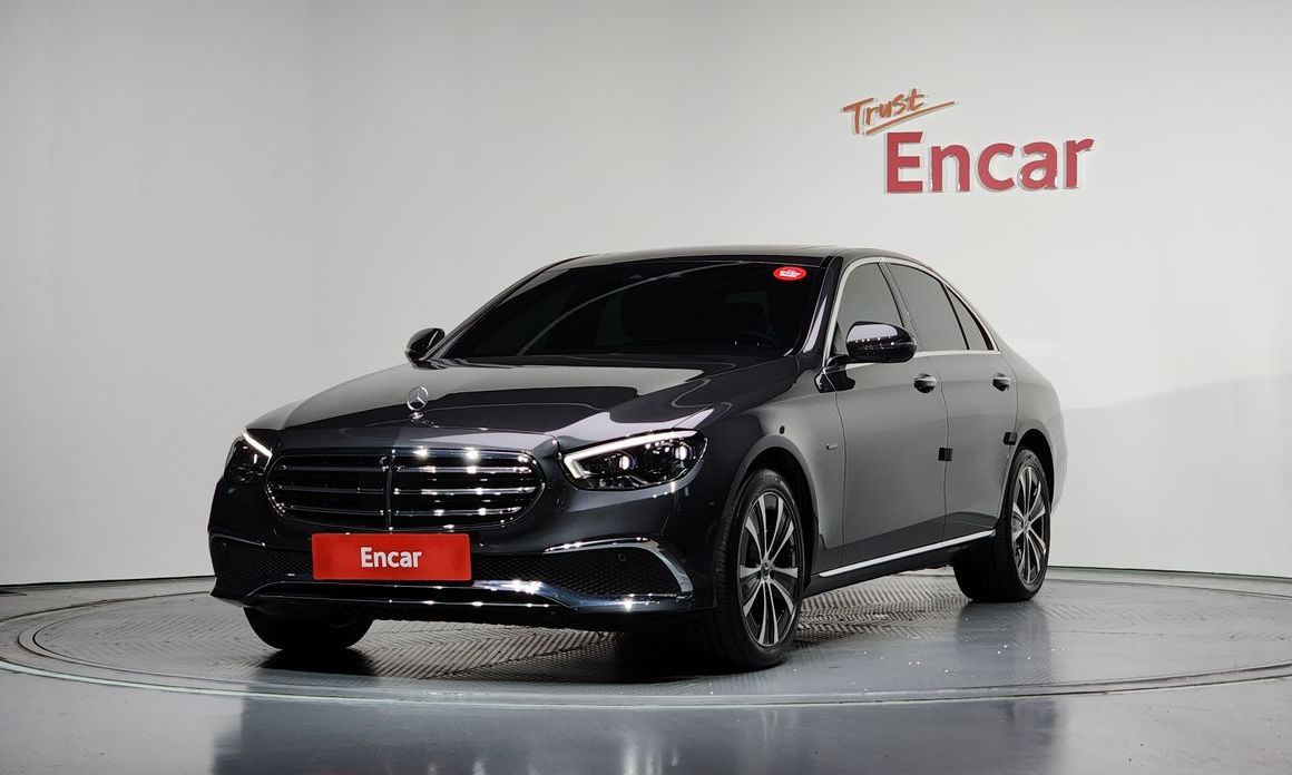 Mercedes-Benz E-Class 2021