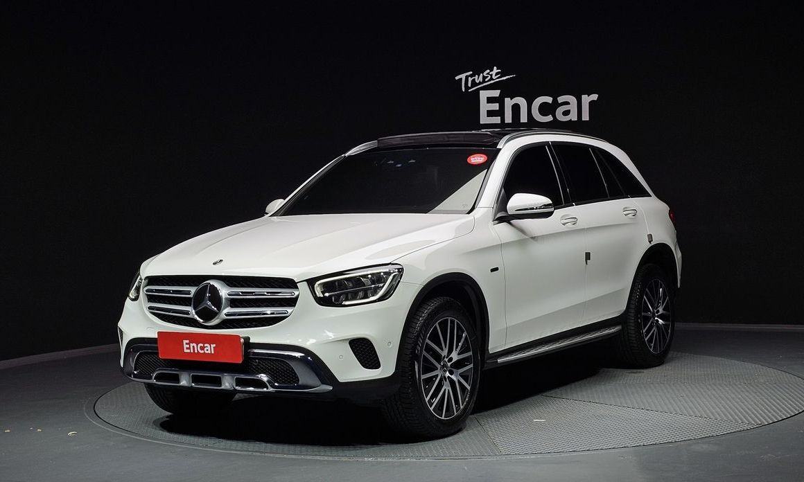 Mercedes-Benz GLC-Class 2021