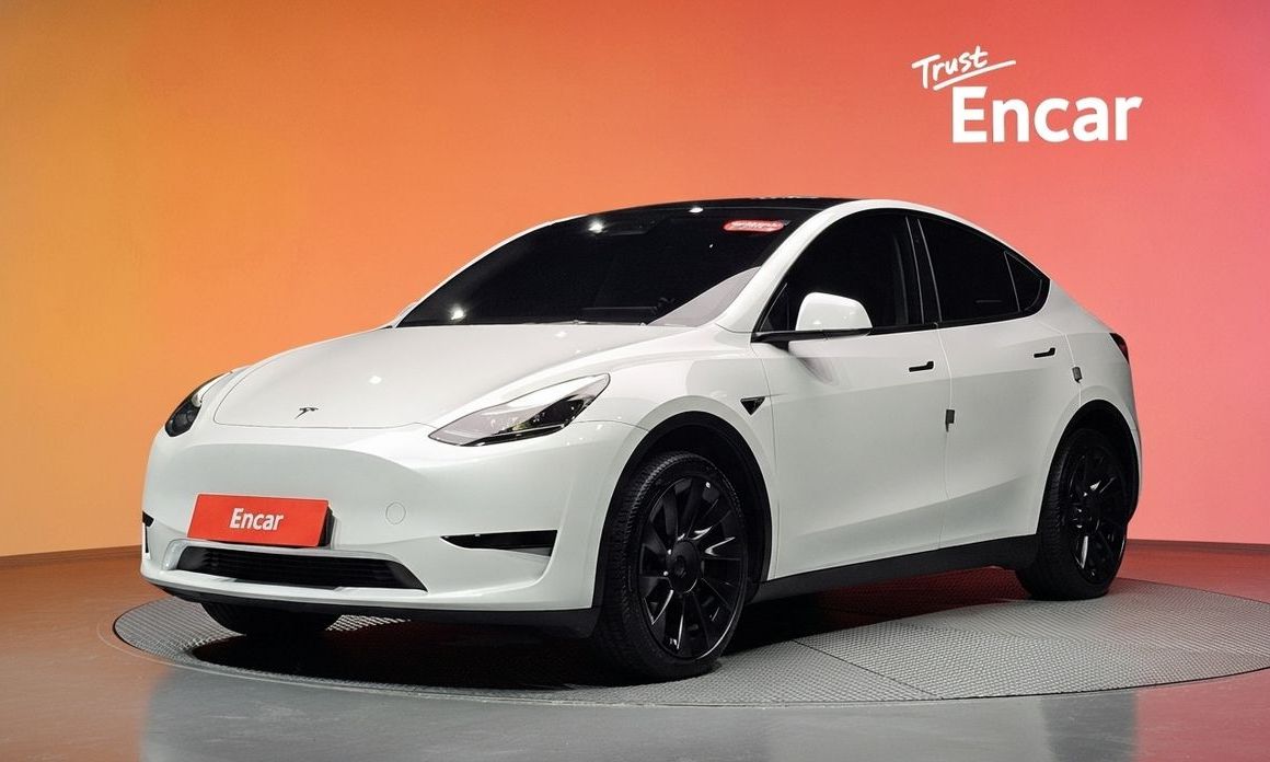 Tesla Model Y 2023