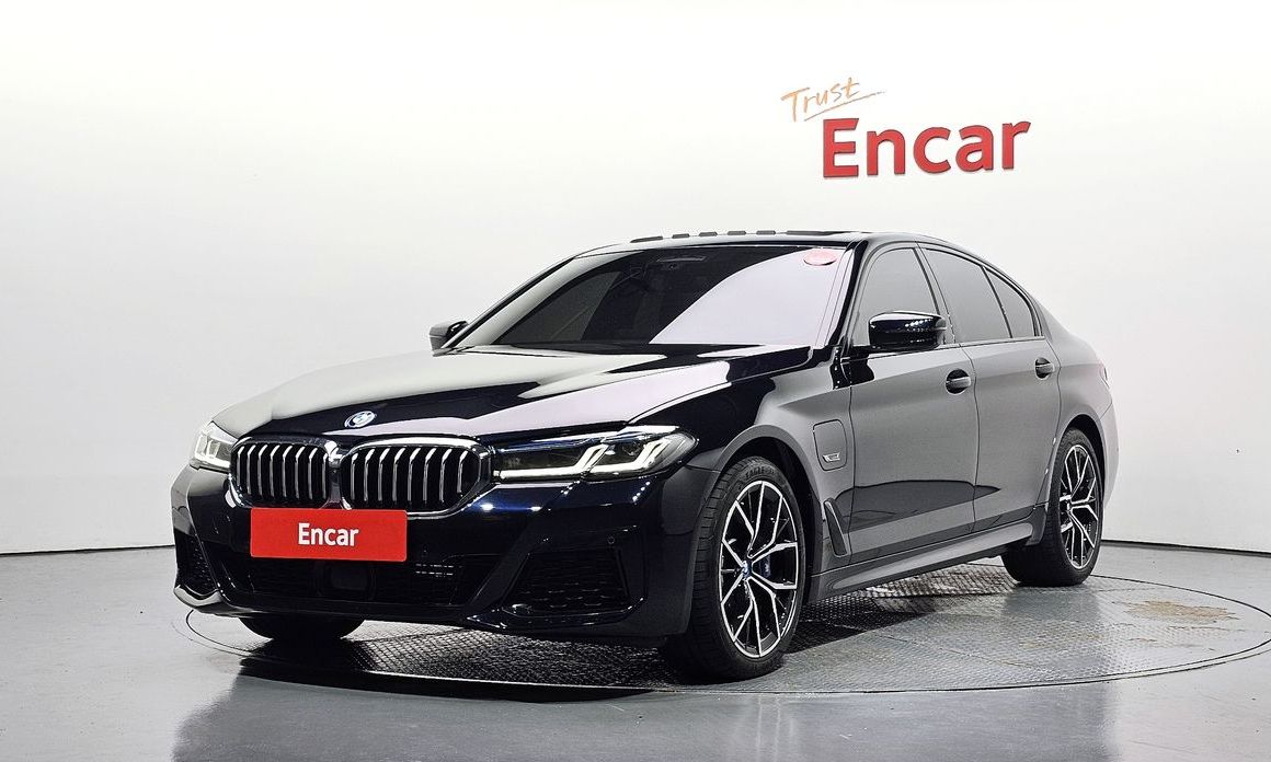 BMW 5-Series 2023