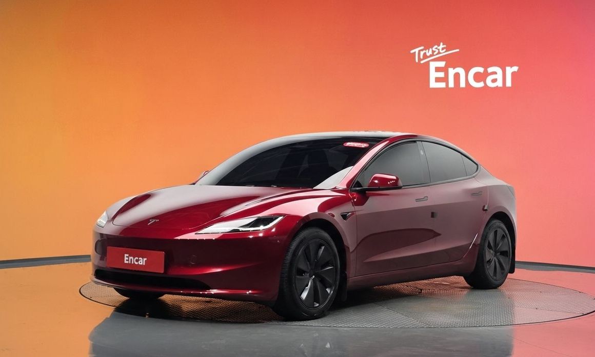 Tesla Model 3 2024
