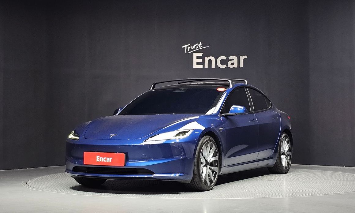 Tesla Model 3 2024