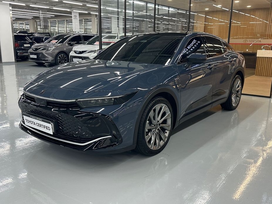 Toyota Crown 2025
