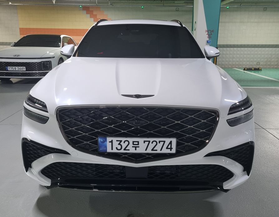 Genesis GV70 2025