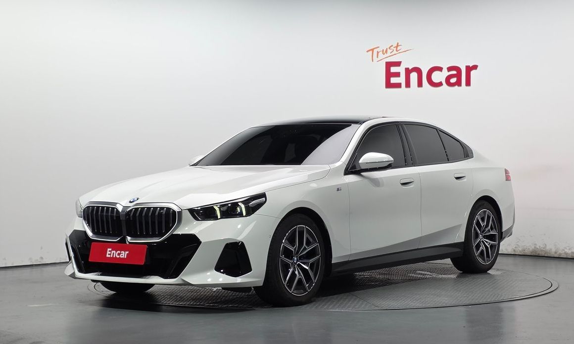 BMW 5-Series 2025