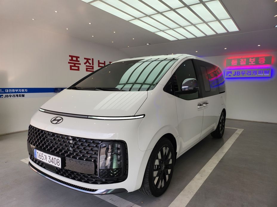 Hyundai Staria 2025