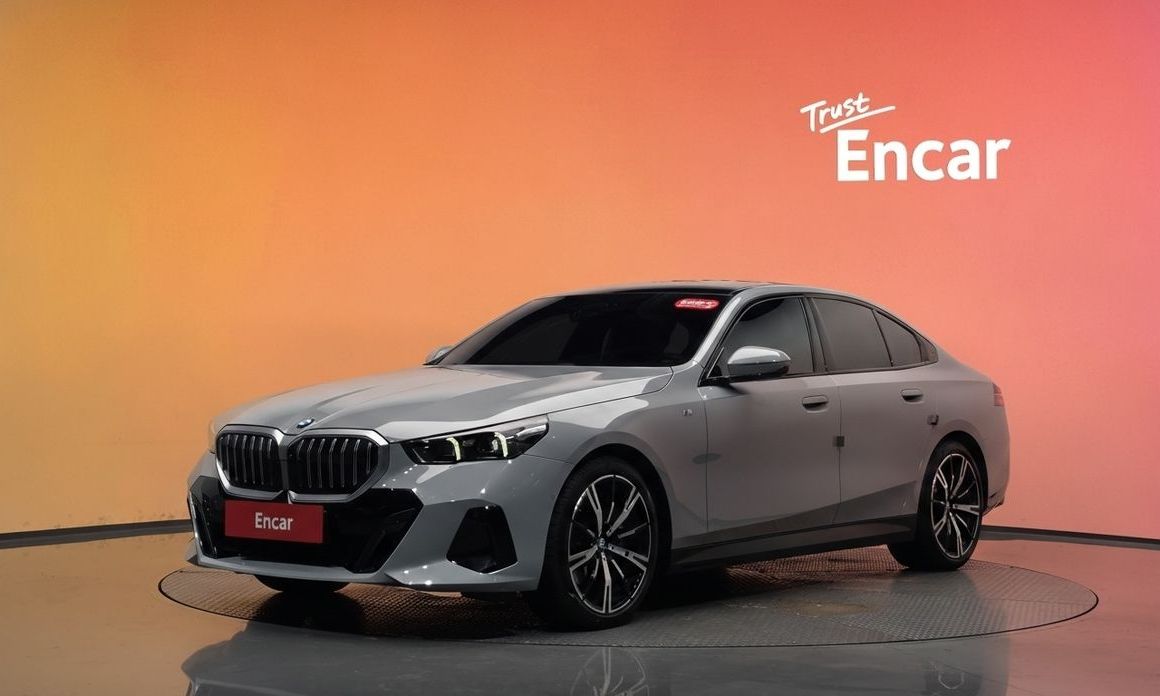 BMW 5-Series 2024