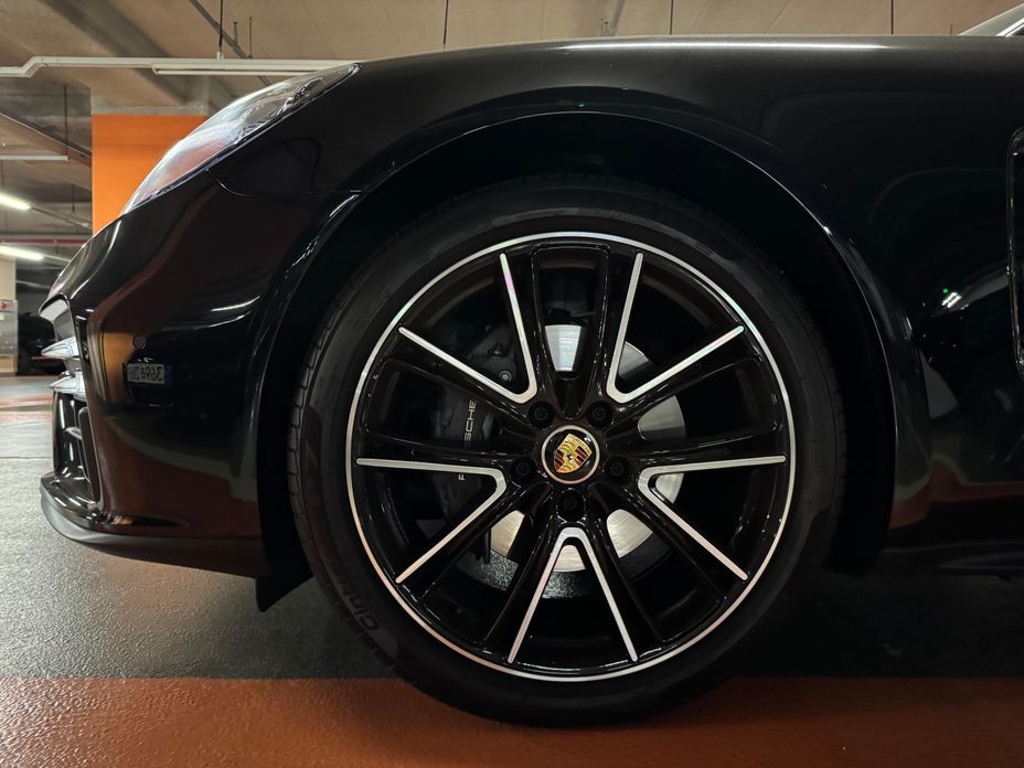 Porsche Panamera 2023