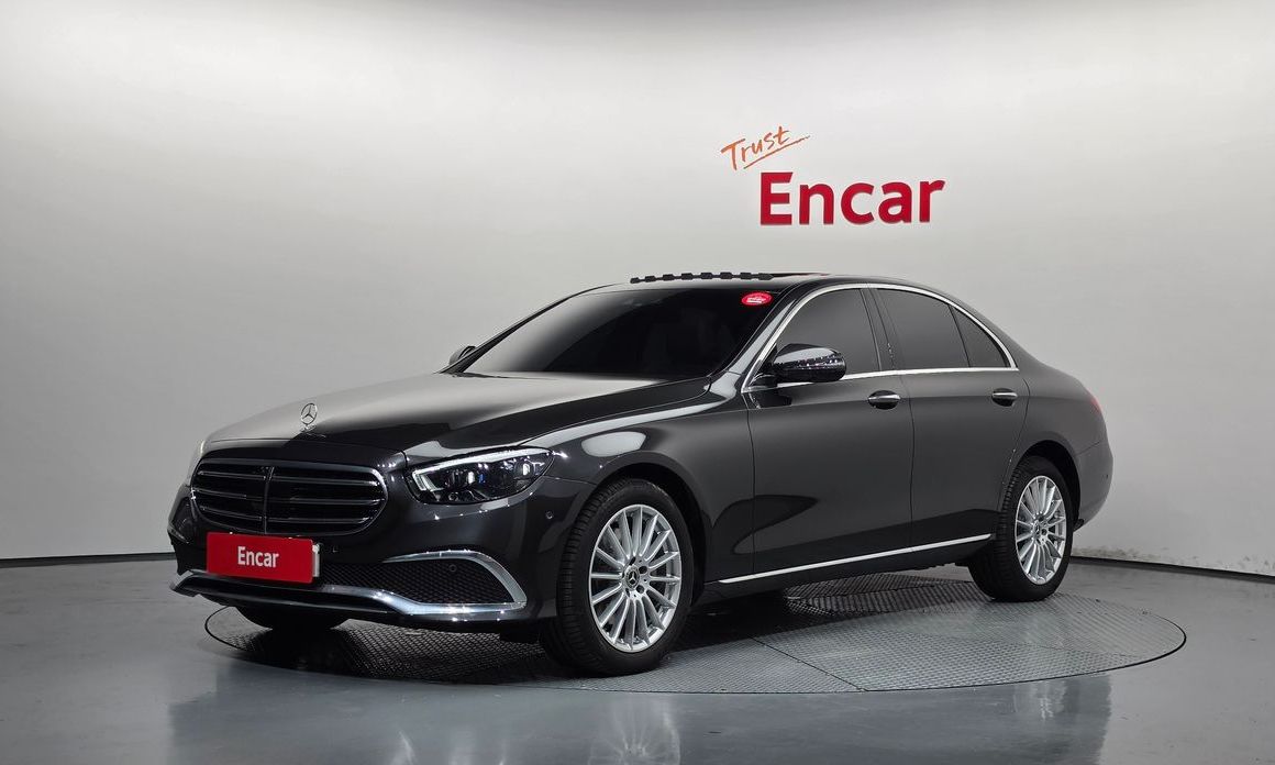Mercedes-Benz E-Class 2023