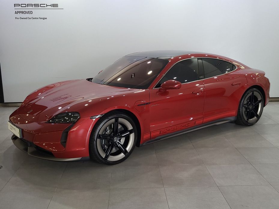 Porsche Taycan 2025