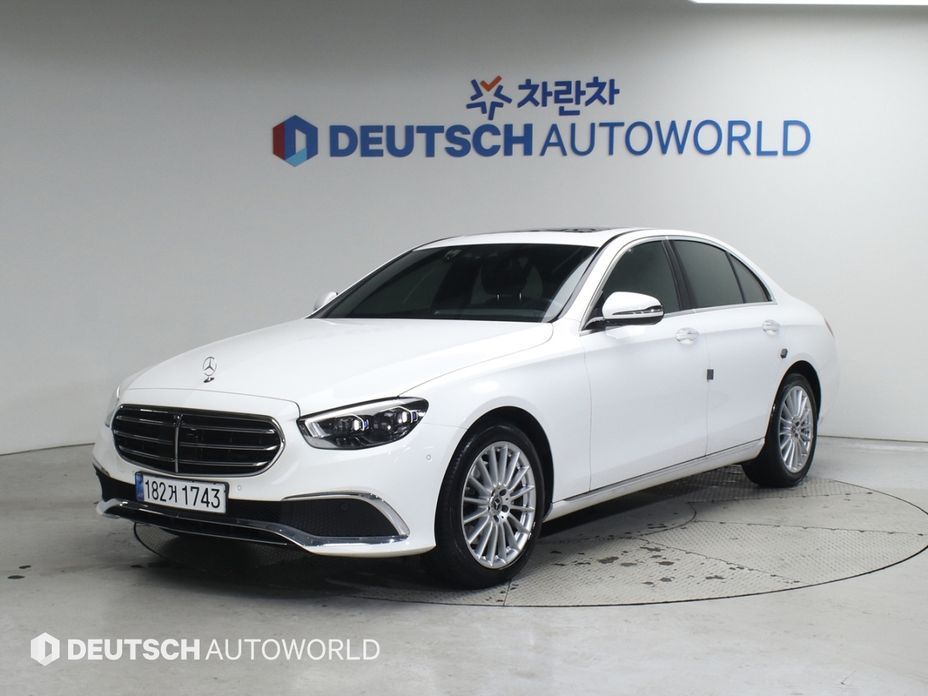 Mercedes-Benz E-Class 2021