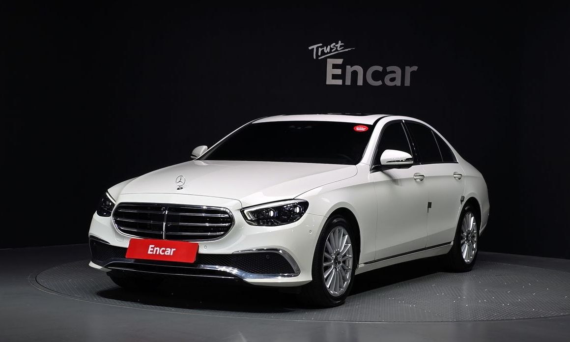 Mercedes-Benz E-Class 2022