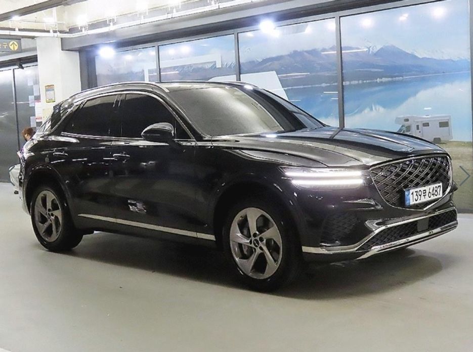 Genesis GV70 2025