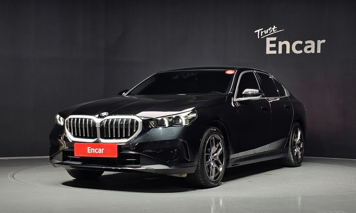 BMW 5-Series 2025