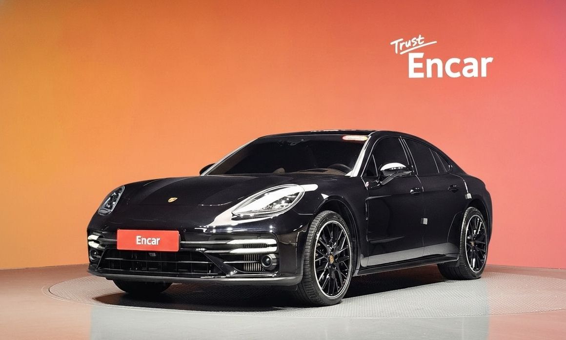 Porsche Panamera 2023