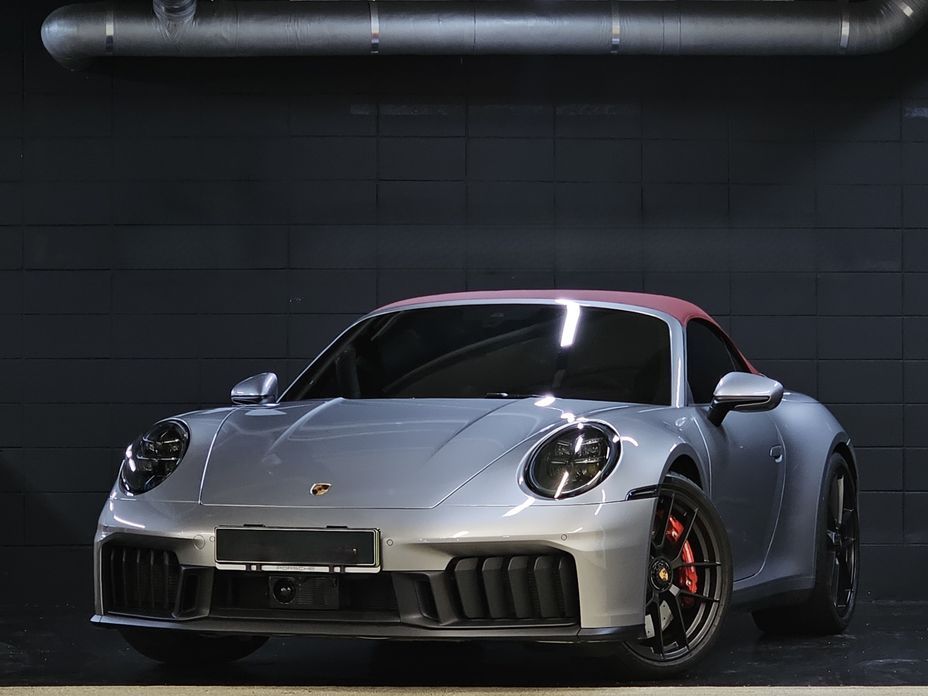 Porsche 911 2025