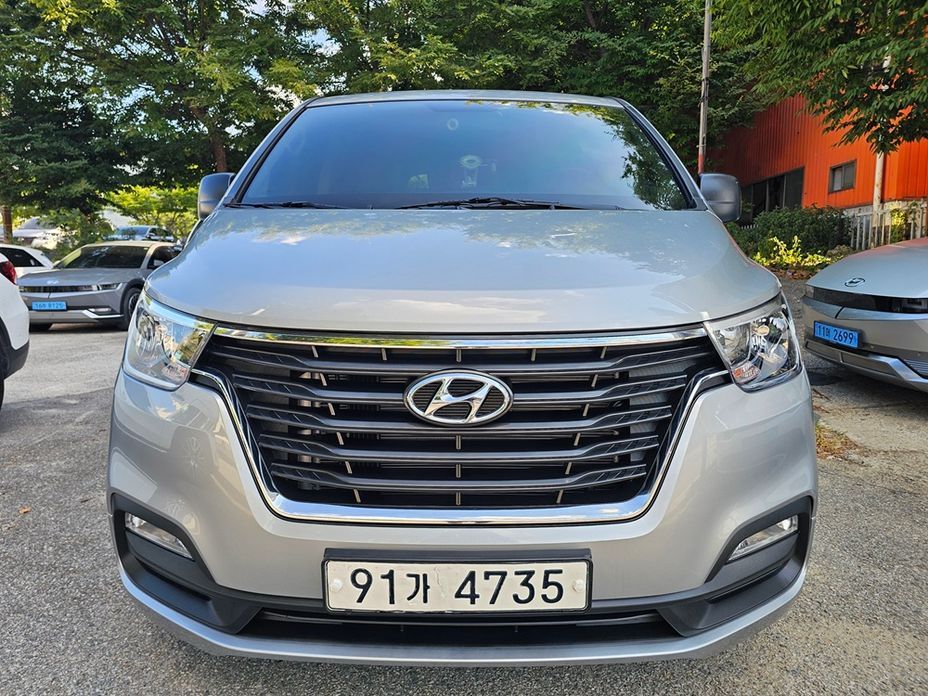 Hyundai Starex 2021