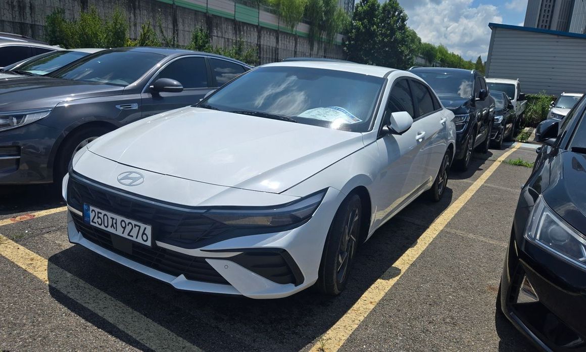 Hyundai AVANTE 2024