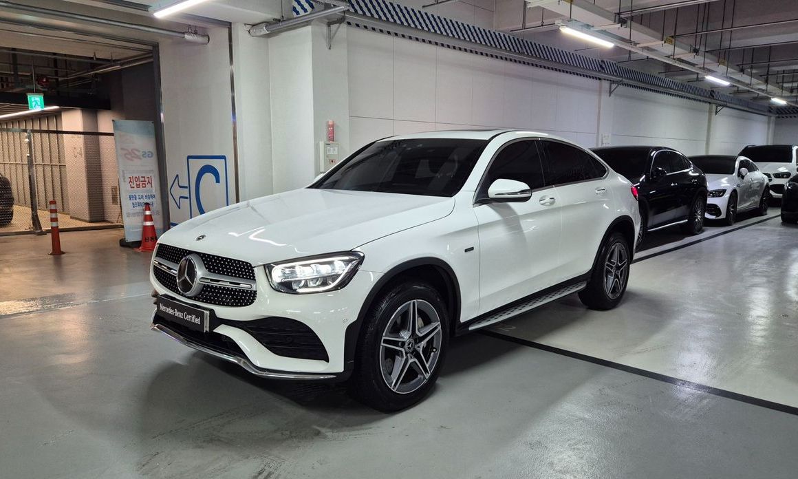 Mercedes-Benz GLC-Class 2021