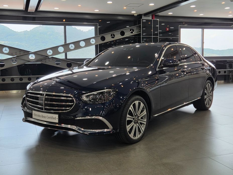 Mercedes-Benz E-Class 2023