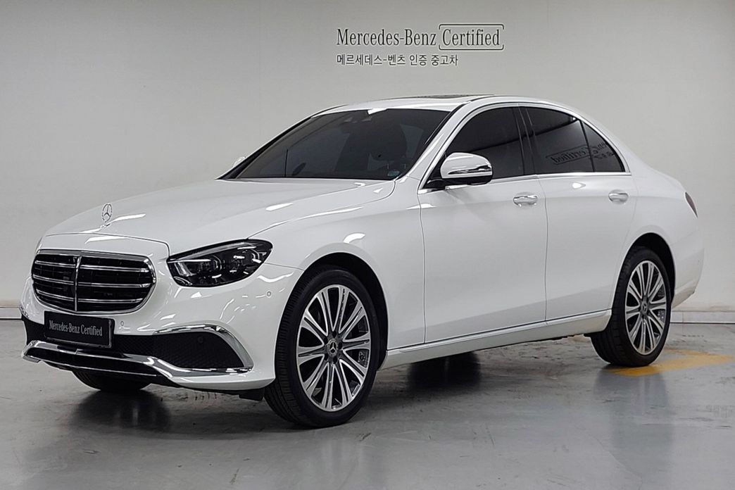 Mercedes-Benz E-Class 2023