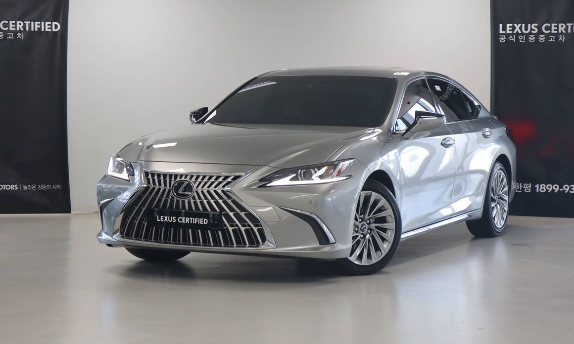 Lexus ES 2026