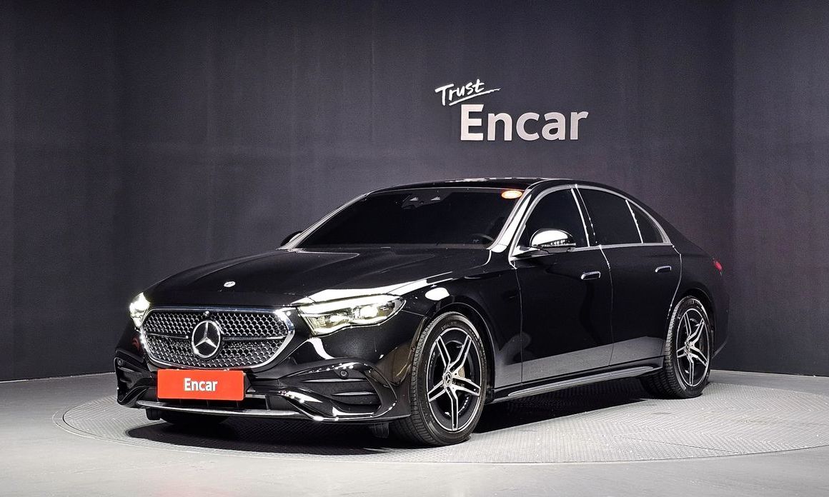 Mercedes-Benz E-Class 2024