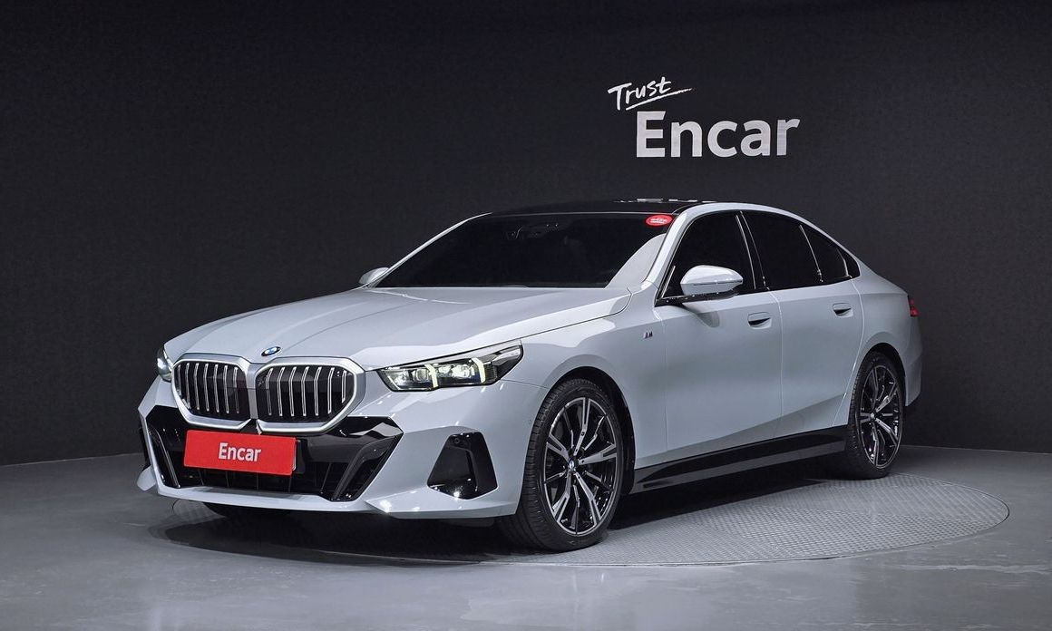 BMW 5-Series 2024