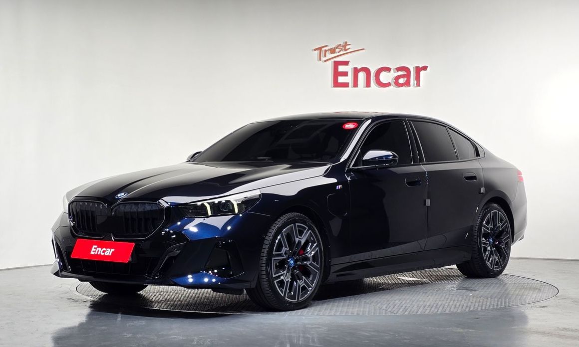 BMW 5-Series 2024