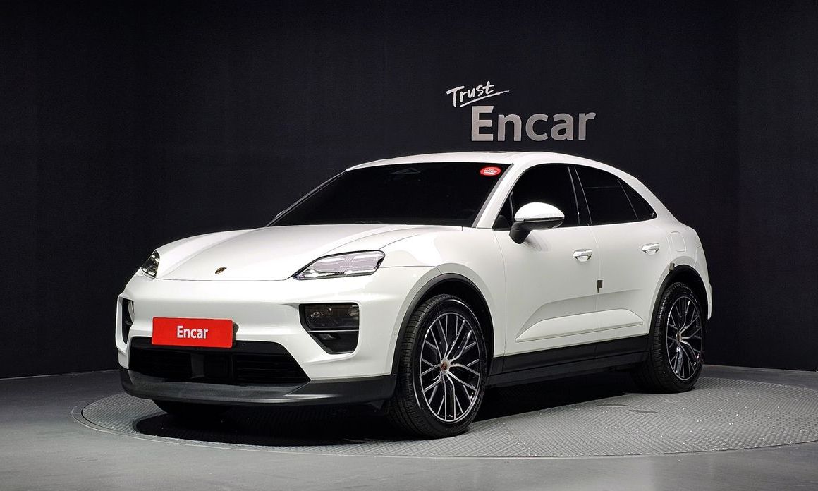 Porsche Macan 2025