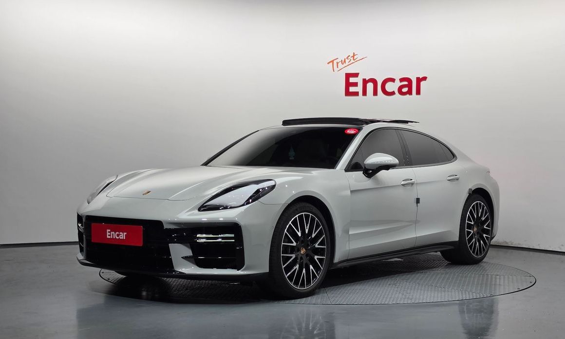 Porsche Panamera 2025