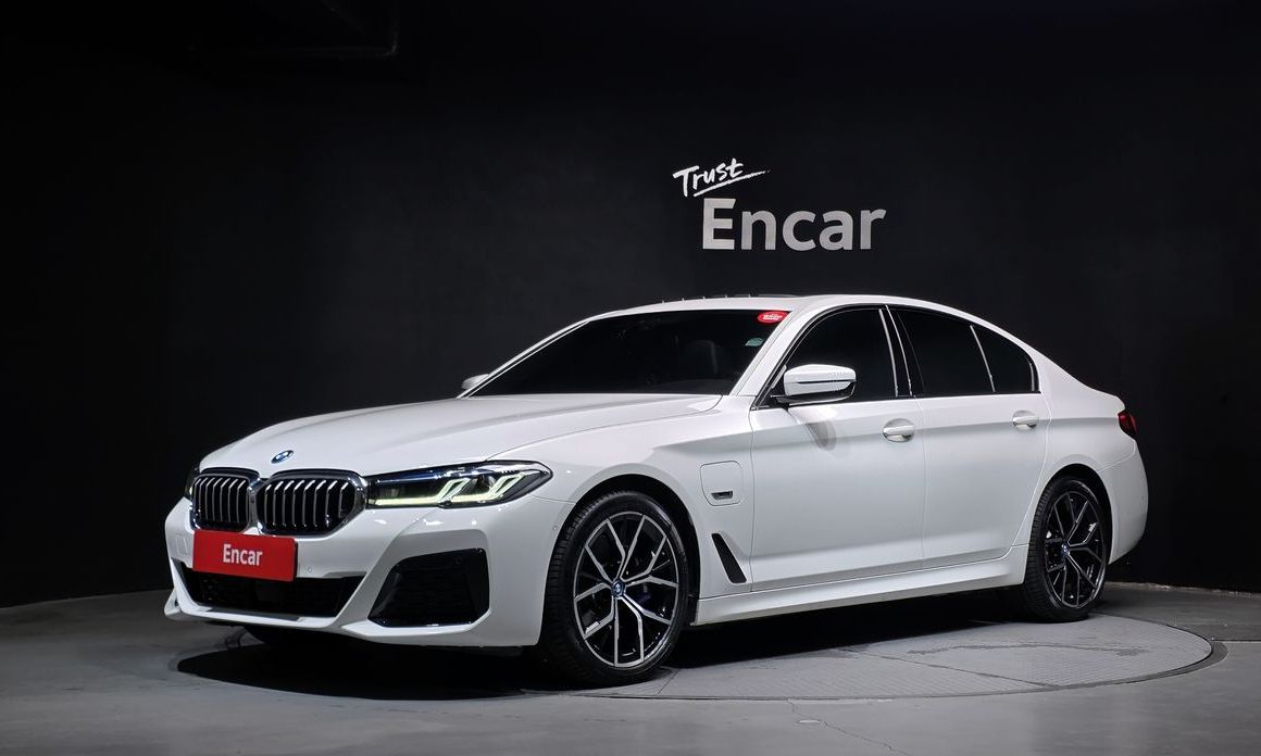 BMW 5-Series 2023