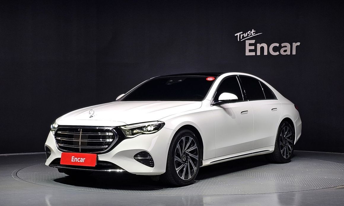 Mercedes-Benz E-Class 2024