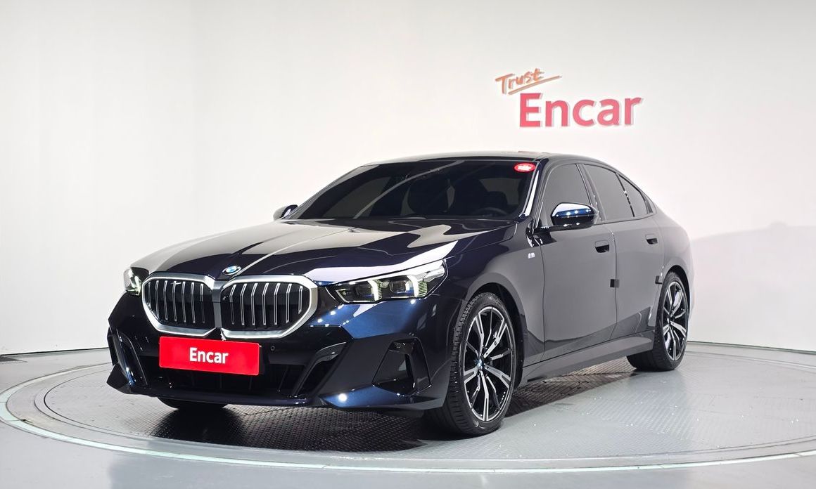 BMW 5-Series 2024