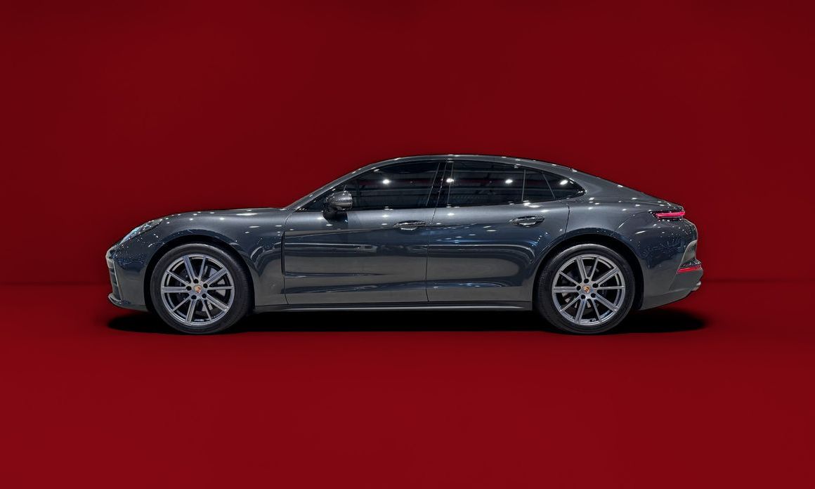 Porsche Panamera 2025