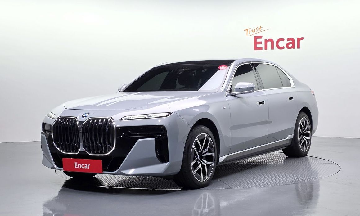 BMW i7 2023