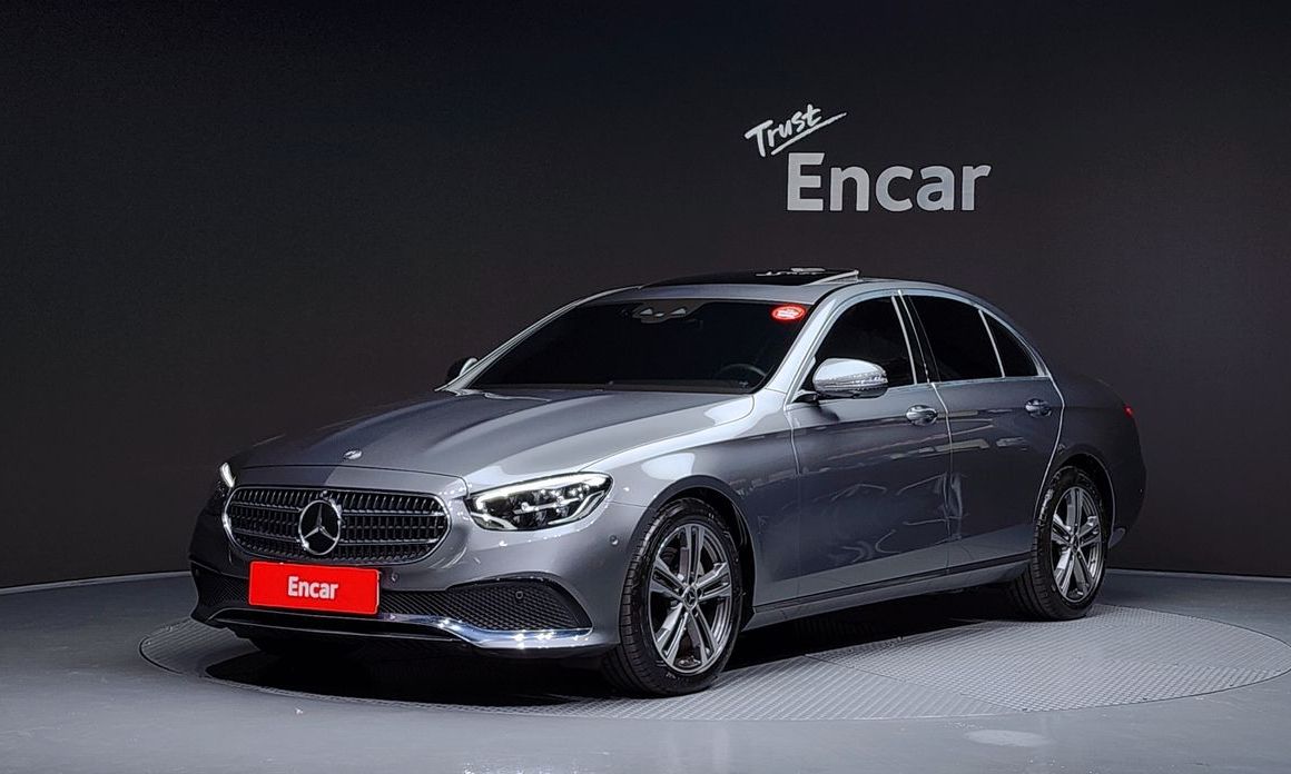 Mercedes-Benz E-Class 2023